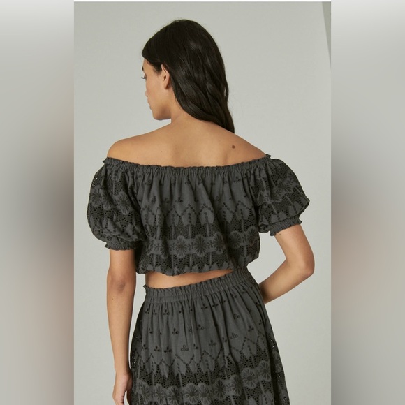 Lucky Brand Off the Shoulder Crop - Picture 3 of 9